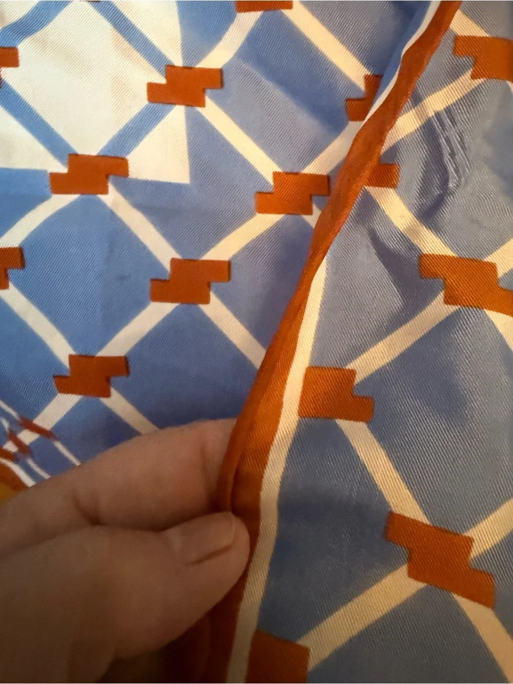 VTG Echo Japan Silk Chinon Square Scarf Blue White Geometric -scarf